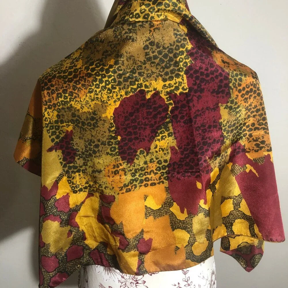 🌿 Vintage-Inspired Mustard & Oxblood Graphic Scarf  Mid-Century Modern